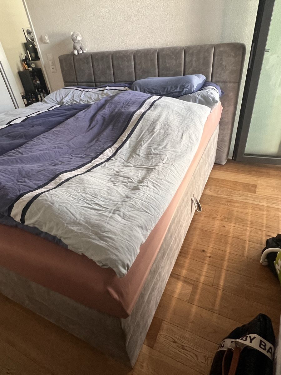 Letti: Boxspring Bett – Usato da Spreitenbach venduto da MBeglinger
