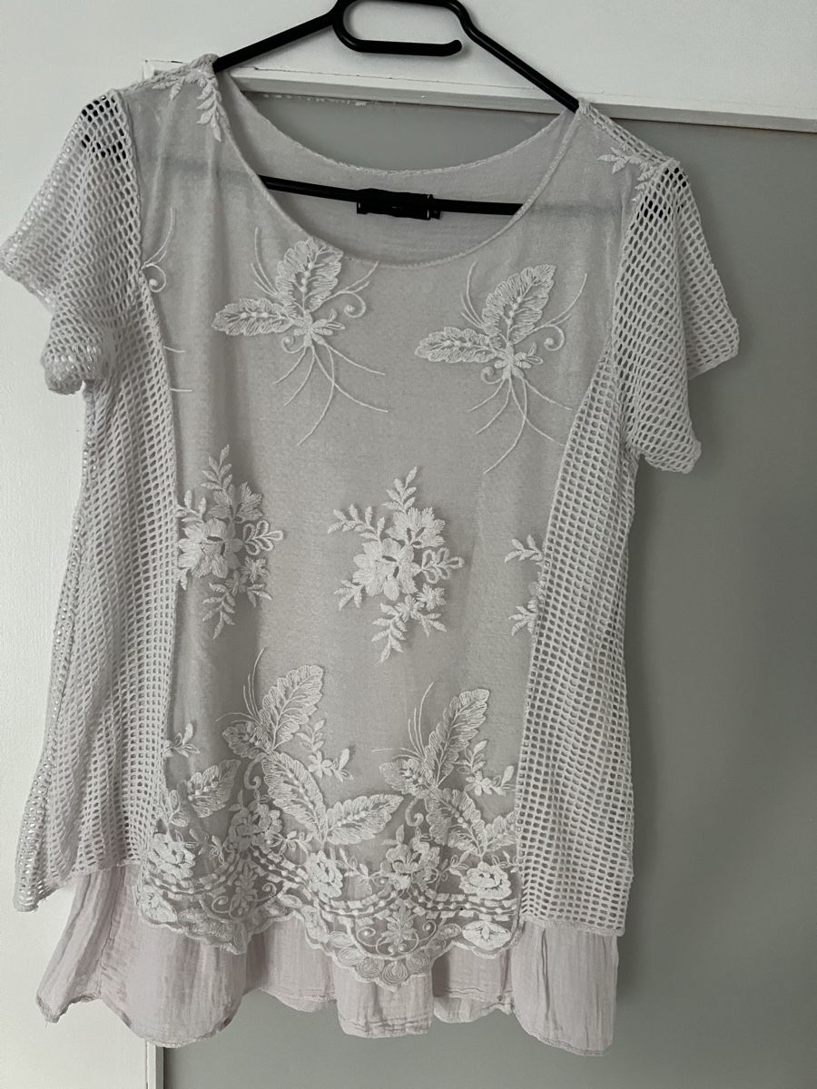 Blusen: Elegantes T-Shirt mit Spitze Gr. S. – Gebraucht aus Siebnen von toshi123