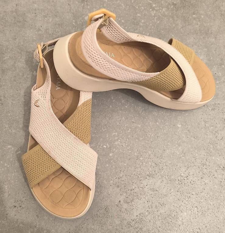 Scarpe da donna: VIVAIA Sandalen. Größe 40.5. – Usato da Pully venduto da vir_58dk 1