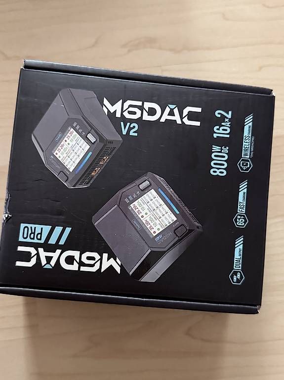 Batterie, Caricabatterie & Alimentatori:  Ladegerät ToolkitRC M6DAC PRO AC/DC 1-6S Dual – Usato da Pfäffikon ZH venduto da cyr_qfn9
