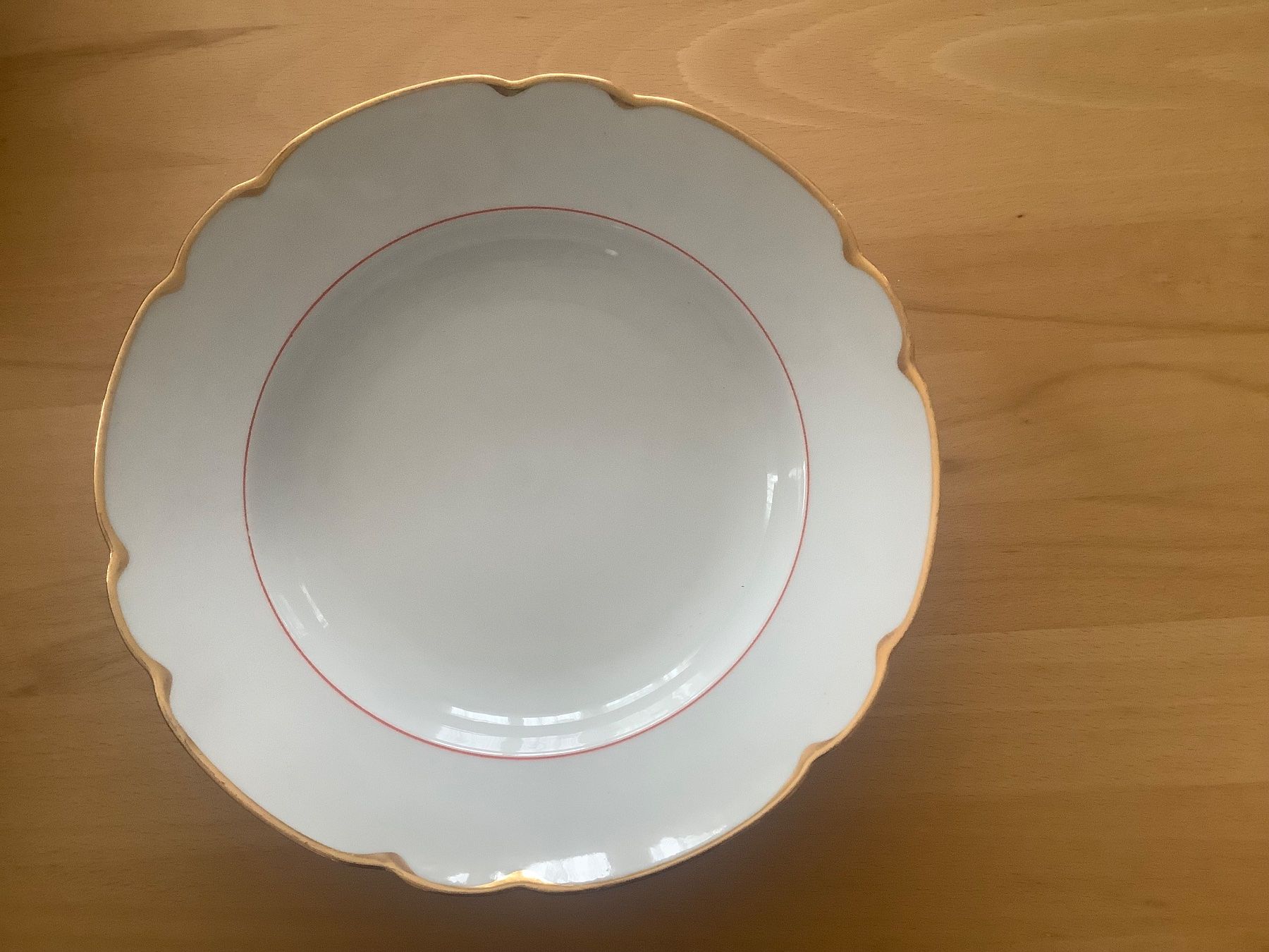 Set di piatti: Antiker Langenthal Service 1931 / 33 teilig – Usato da Dübendorf venduto da Troll_88 1