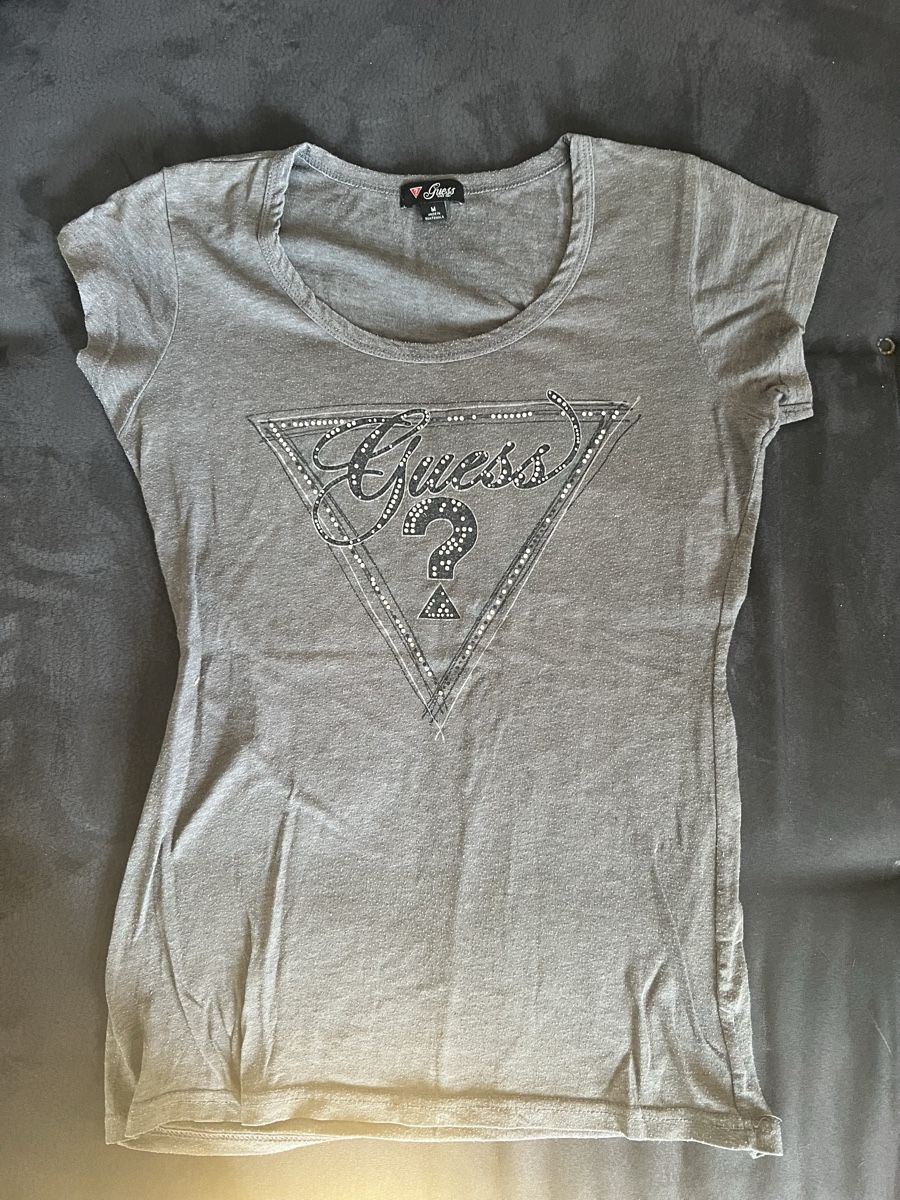 Guess T-shirts: Guess Shirt M – D'occasion à Wädenswil par GNT