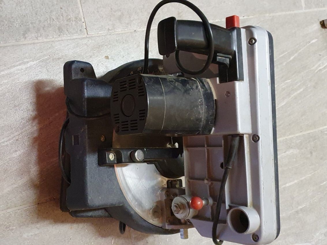 Einhell Tutti gli attrezzi: Kapp und Gehrungssäge Kabel – Usato da Läufelfingen venduto da jac_vp95 1