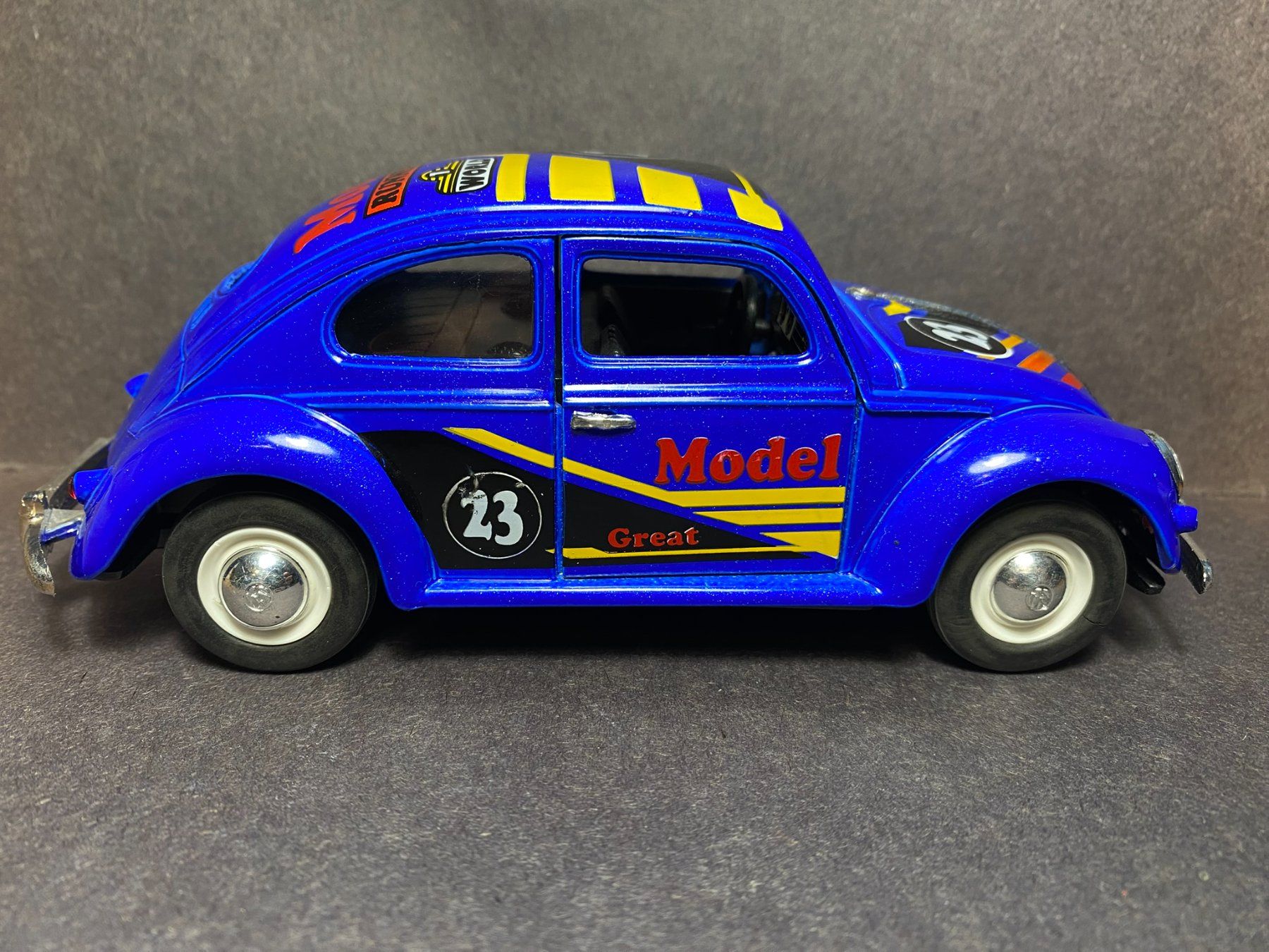 Volkswagen Modellini d'auto: VW Oval Käfer Runner 1:24 – Usato da Spiez venduto da Mlandcruiser 5