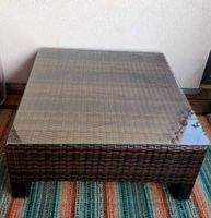 Stillvoller  Gartentisch mit Glasplatte _Top Zustand!