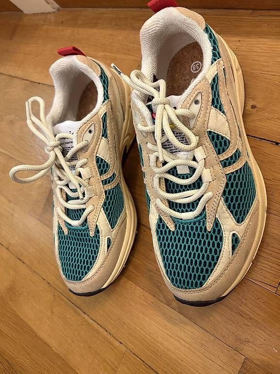 Genesis Damenschuhe: Sneakers von Genesis – Neu (gemäss Beschreibung) aus Basel von ale_vrd5