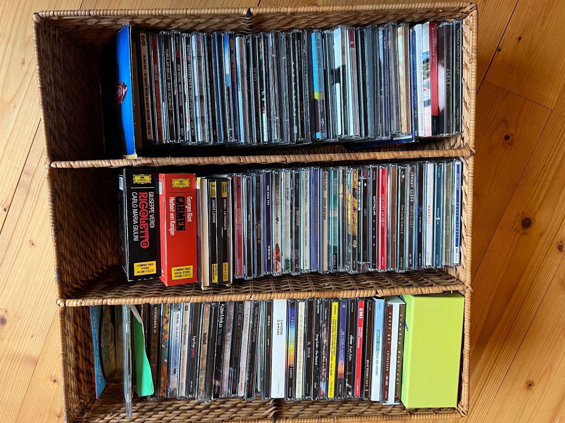 CD: Grosse CD-Sammlung, quer durch den Garten, Pop-Italo-Klassik – Usato da Merzligen venduto da Paxi01
