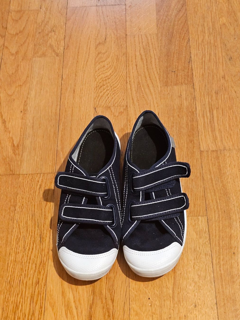 Scarpe per ragazzi: Stoffschuhe gr 37 – Usato da Birmensdorf ZH venduto da eva_9hvs