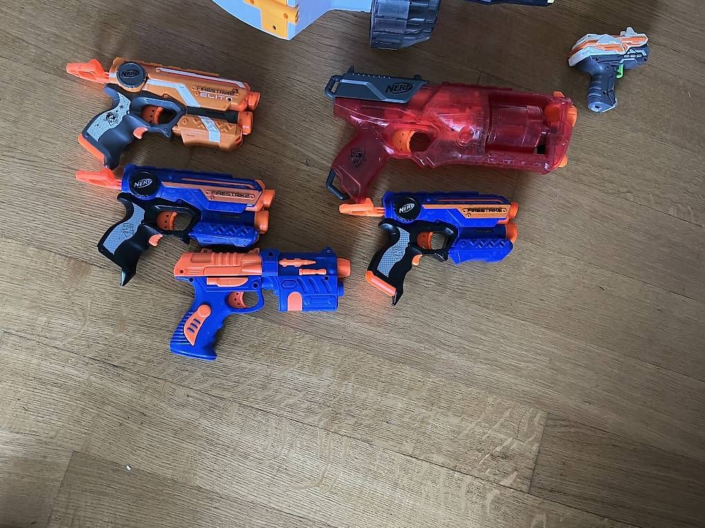 Giocattoli: Verschiedene NERF Spielwaffen - gross & klein – Usato da Zürich venduto da MariaSusanne 3