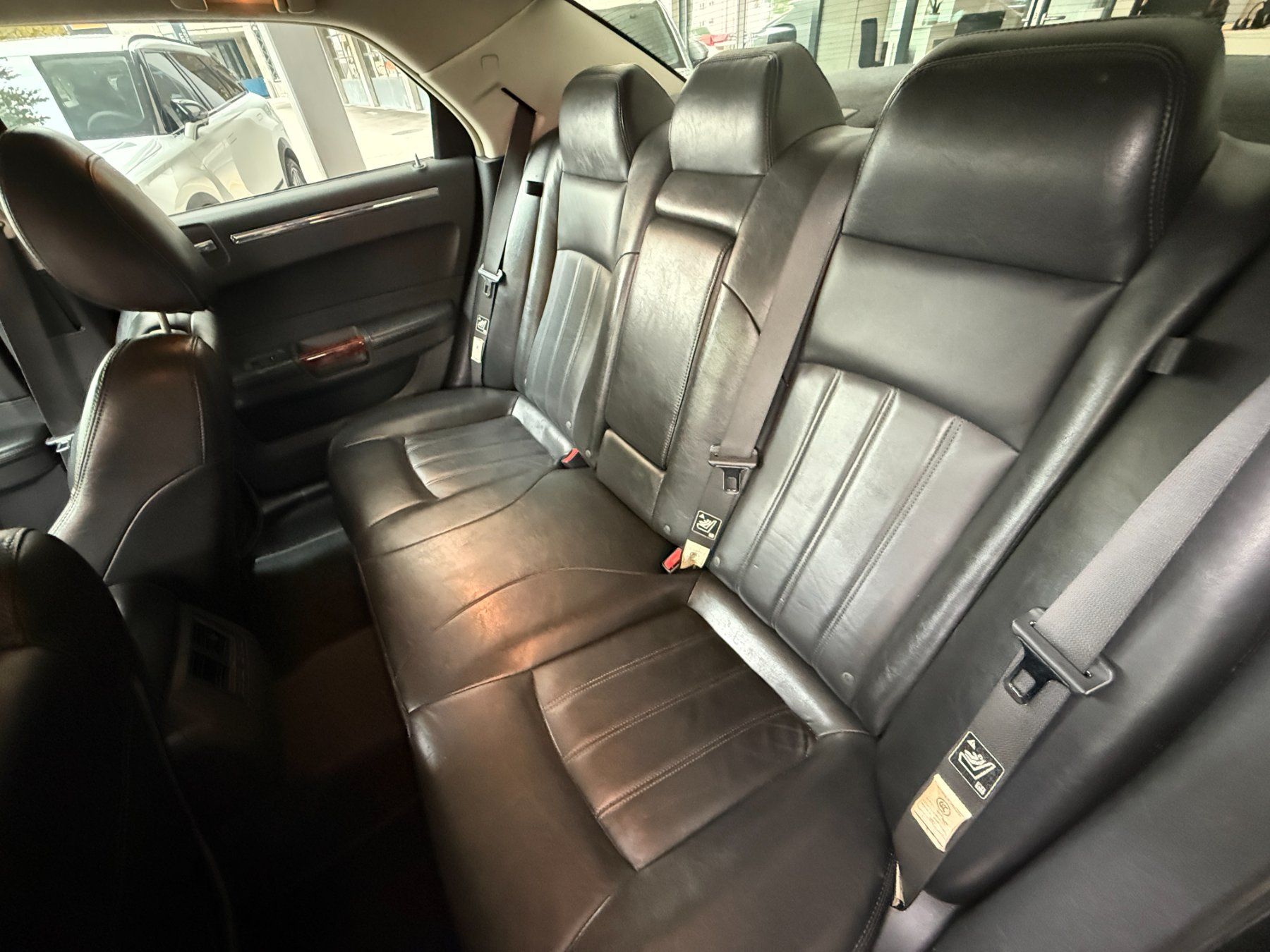 Chrysler Automobili: Chrysler 300 C – Usato da Geroldswil venduto da garagekleinag 7