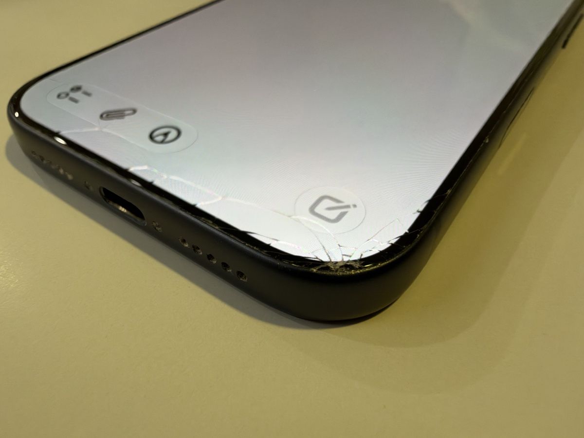 Apple Telefoni cellulari / Smartphones: iPhone 17 Pro mit Glasbruch – Technisch einwandfrei! – Difettoso da Salgesch venduto da Motecito 2
