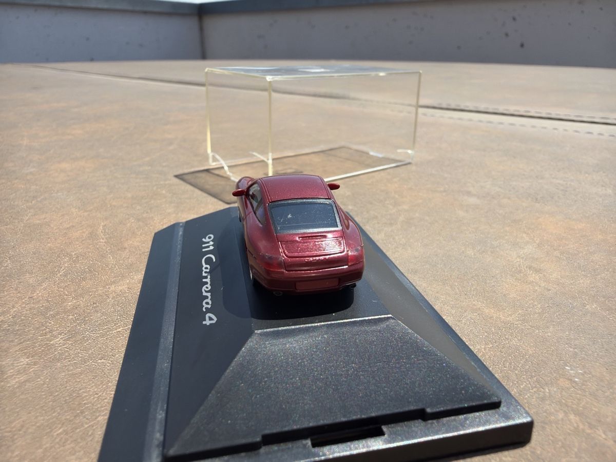 Porsche Modellini d'auto: Porsche 996 Carrera 4 - 1/87 – Usato da Wolfwil venduto da Rolex1 2