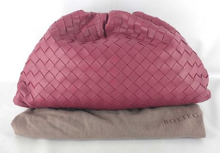 BOTTEGA VENETA Clutch Pouch aus Leder NP: CHF 3450