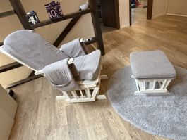 Stillstuhl mit Hocker, guter Zustand, Grau