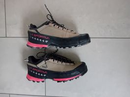 LA SPORTIVA (39.5) nahezu neuwertig