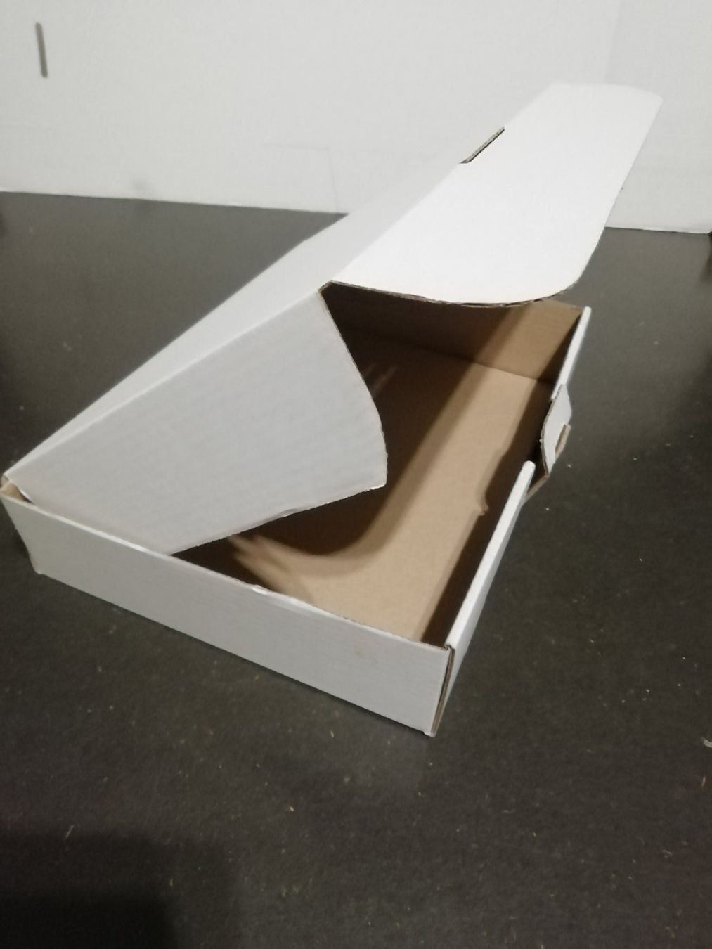 Cartoni: 30 Stk Midibrief Karton 240x160x50mm – Nuovo (secondo la descrizione) da Tennwil venduto da andreas_gabriel