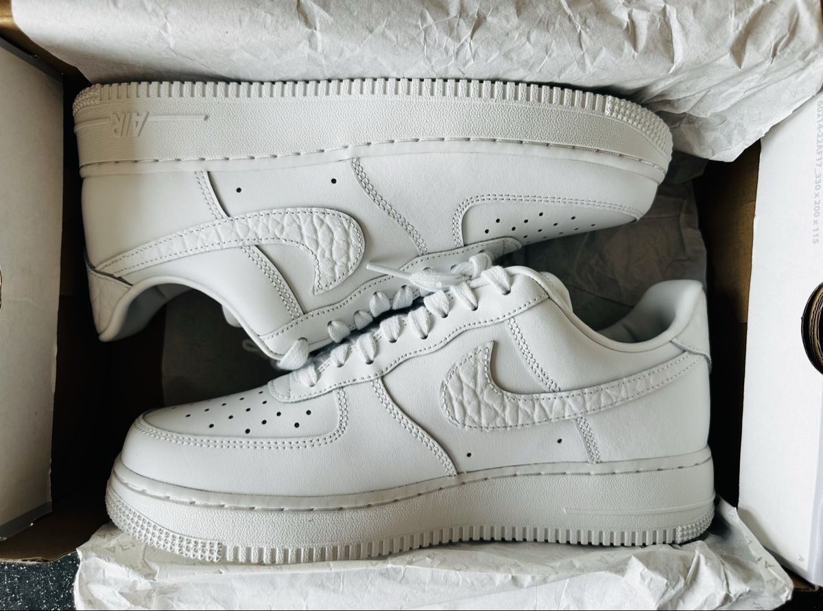 Nike Scarpe da uomo: Air force 1 triple White – Nuovo e nell'imballaggio originale da Biel/Bienne venduto da Akwawini
