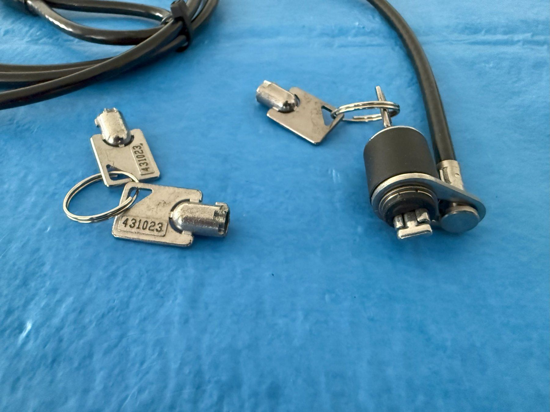 Lenovo Cavi: Lenovo Security Cable Lock zum Toppreis – Nuovo (secondo la descrizione) da Rothenburg venduto da Patri00 2