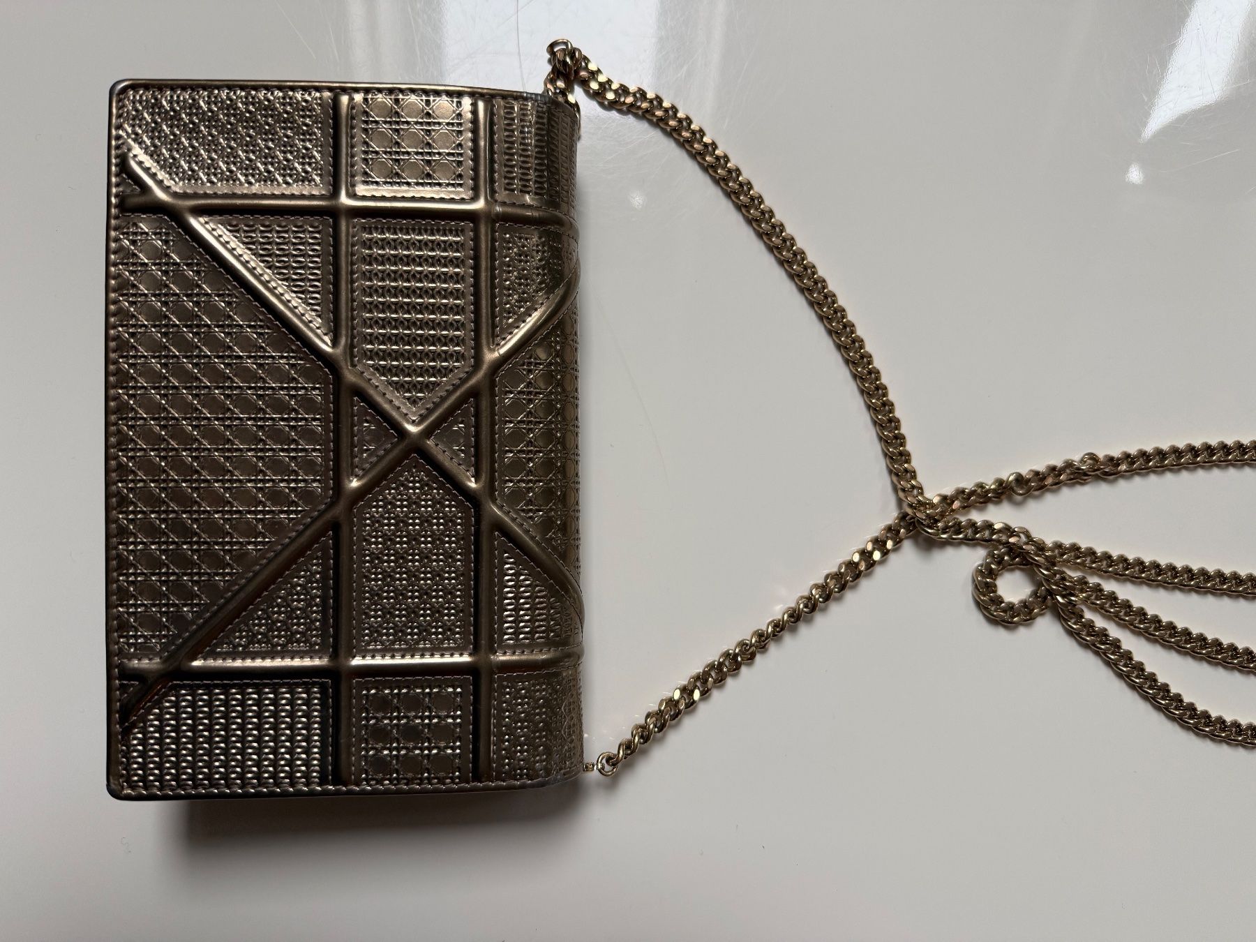 Dior Taschen für Damen: Wallet on Chain Diorama – Gebraucht aus Kilchberg ZH von rac_q8jf 6
