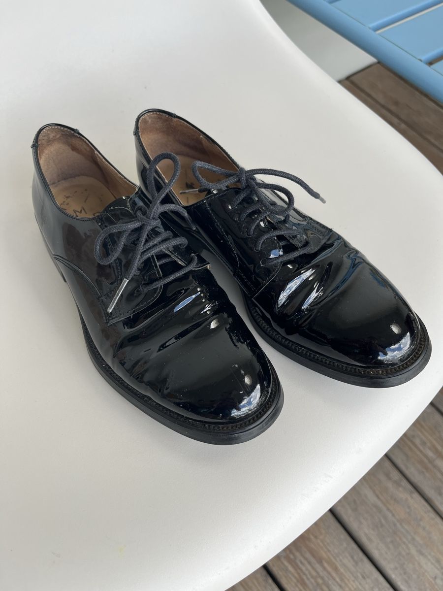 Damenschuhe: Schwarze Lackschuhe Schnürer Grösse 38 – Gebraucht aus Biel/Bienne von floralyys 2