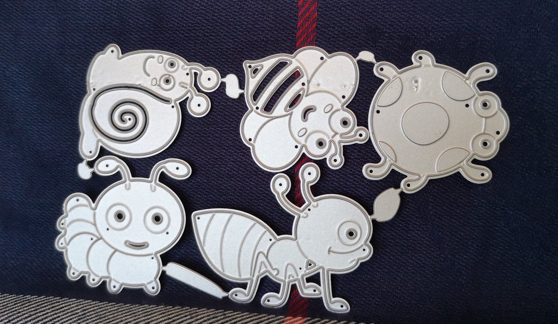Motivstempel: 32 Stanzen Tiere Schmetterlinge Delfin – Neu und originalverpackt aus Biberist von misch810 2