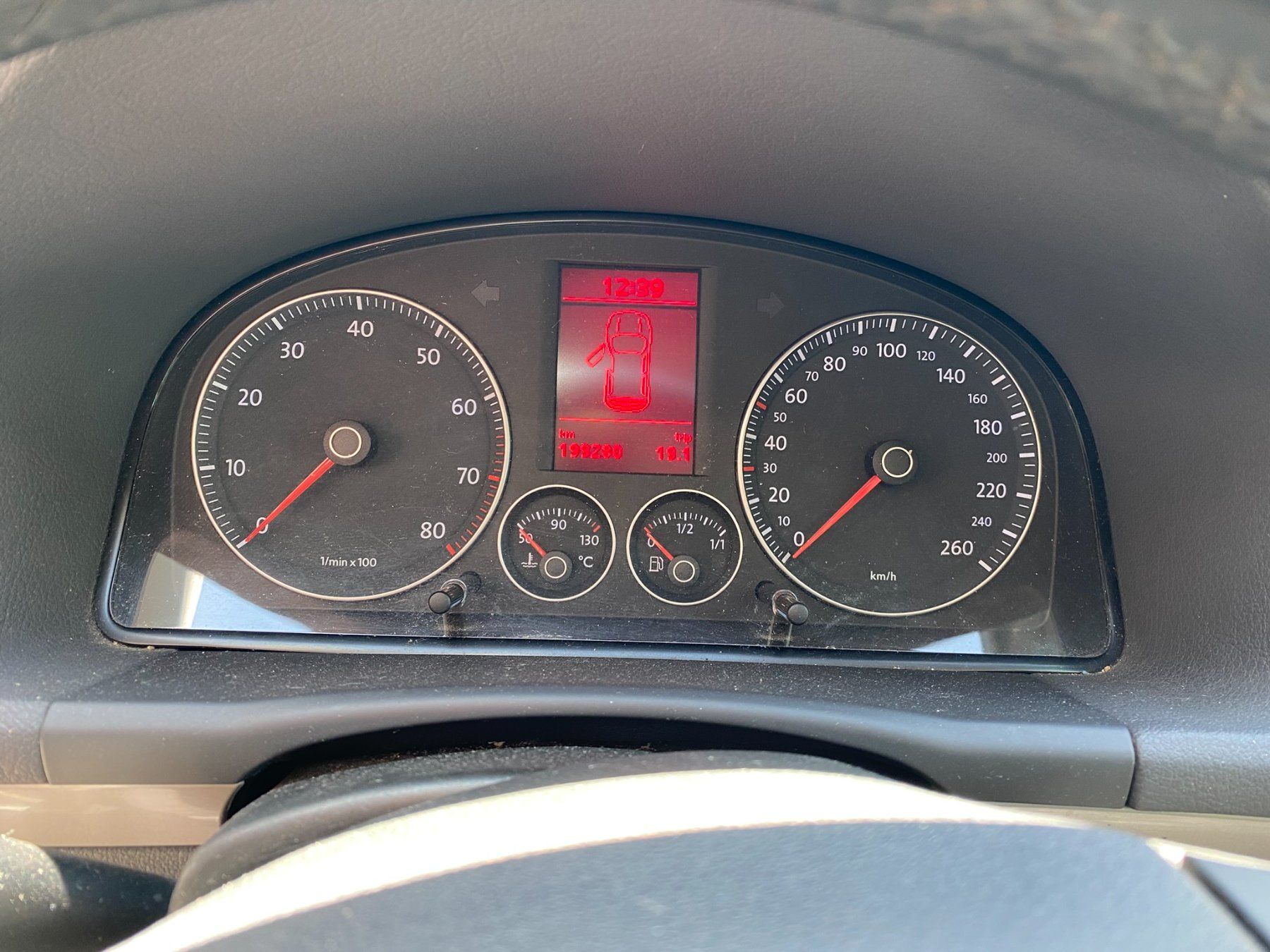 VW Autos: VW Touran 1.4 TSI Highline – D'occasion à Burgdorf par Oester97 9