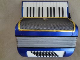 Accordéon Hohner Starlet 40 Customisé bleu métal avec coffre