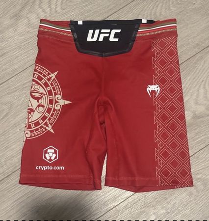 Short de combat Venum UFC rouge état comme neuf
