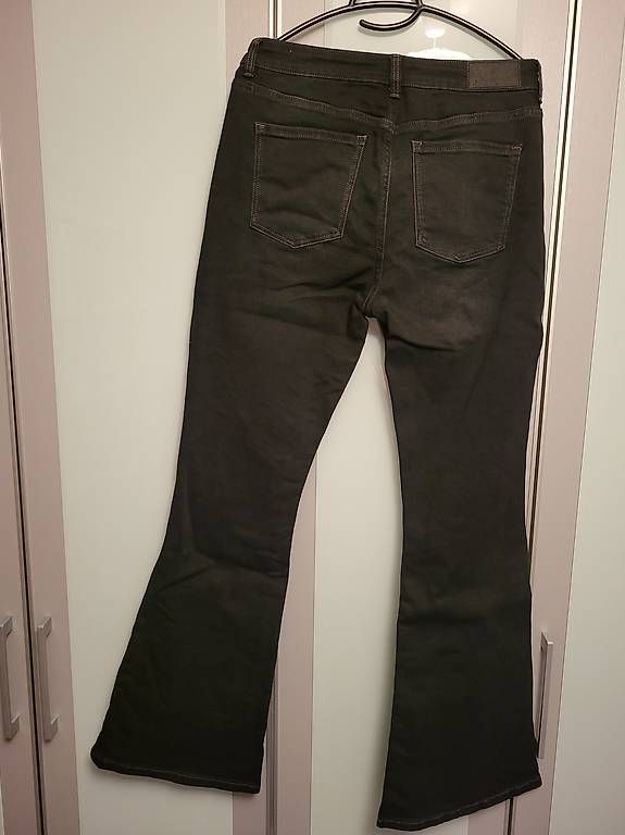 Jeans: Jeans Schwarz neu – Usato da Effretikon venduto da Zebra37 1