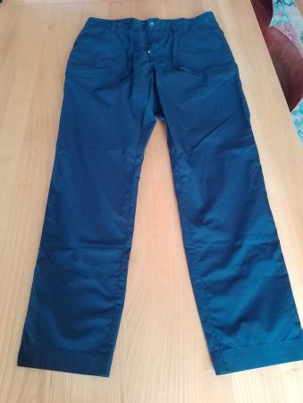 Superschöne dunkelblaue WE Sommerhose W33 L32, 67% Baumwolle
