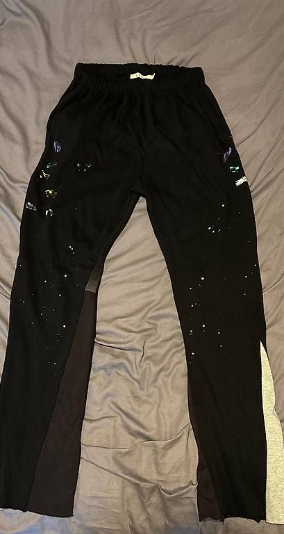 MNML Hosen: Flared Jogginghose – Neu (gemäss Beschreibung) aus Näfels von edi_9yyf