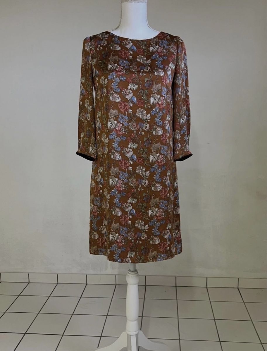 Vestiti: kleid – Usato da Bretzwil venduto da .Schoggi.