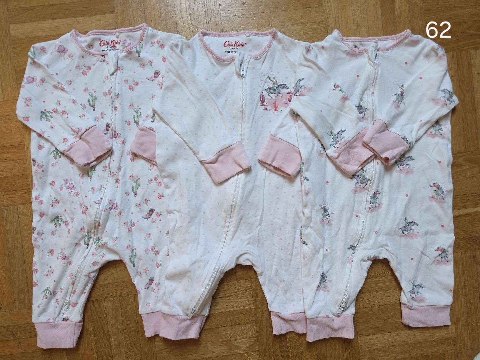 Kleiderpakete & -sets: Cath Kids Mächen Strampler set Gr.62 – Gebraucht aus Wetzikon ZH von chr_fb2m