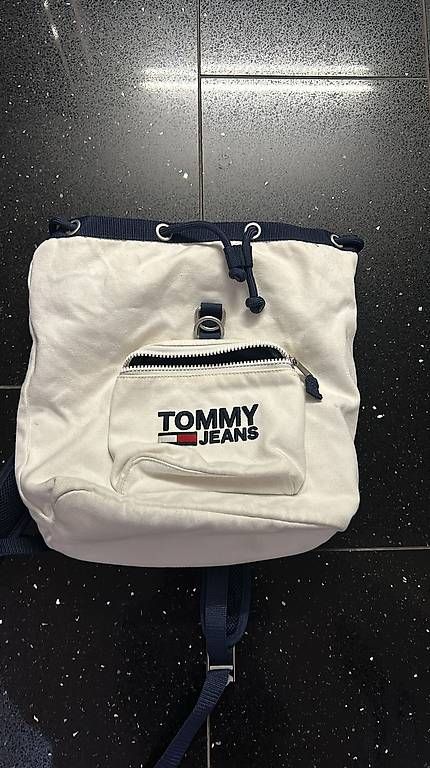 Rucksäcke: Tommy Hilfiger Rucksack – Gebraucht aus Rupperswil von amrilu01