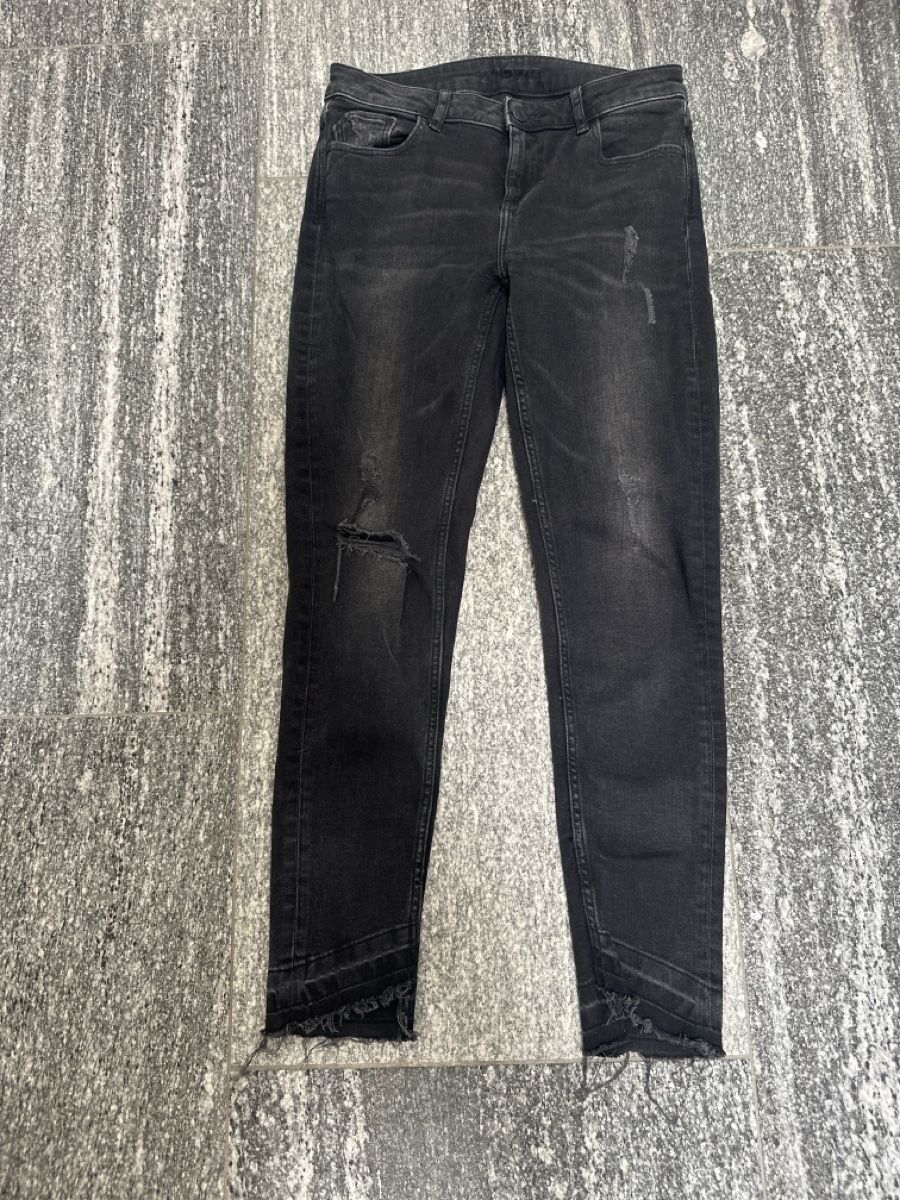 Zara Jeans: Zara Basic Jeans black - 36 – Usato da Sementina venduto da NinaDel