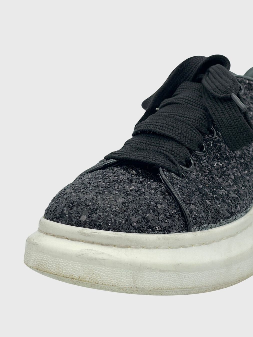 Alexander Mcqueen Chaussures femmes: Alexander McQueen Oversized Platform Sneaker EU 39 Schwarz – D'occasion à Zürich par shoe_shop 5