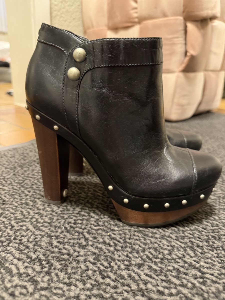 Ugg Scarpe da donna: UGG Stiefeletten Gr. 38 – Nuovo (secondo la descrizione) da Dübendorf venduto da emi_86cw 1