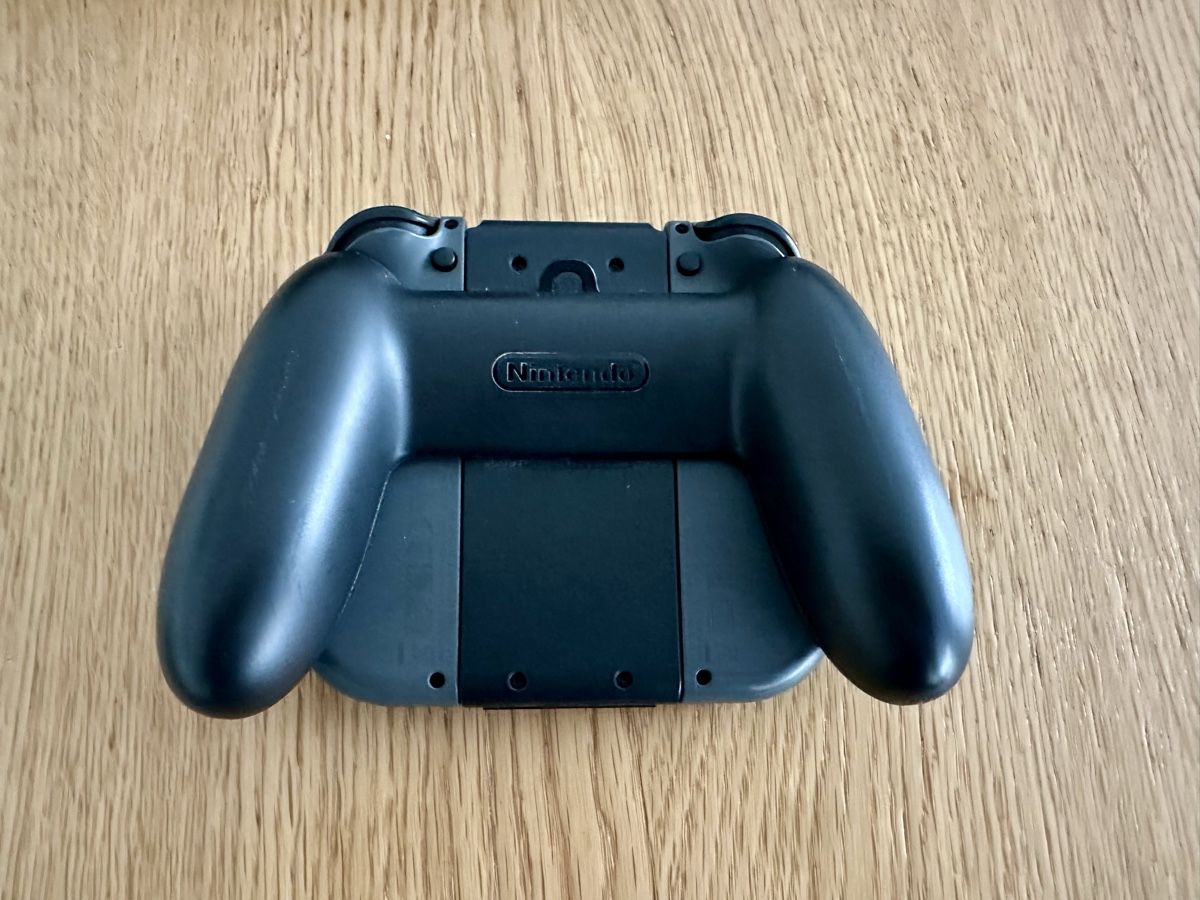 Nintendo Console: Nintendo Switch + 4 Controller + Dock + Tasche - Top Zustand – Usato da Basel venduto da rob_2mds 4