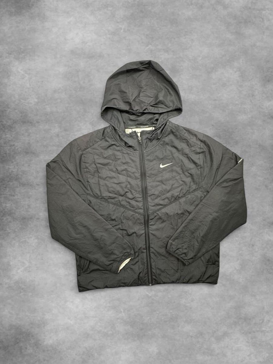 Nike Jacken: Nike jacket – Gebraucht aus Erlinsbach SO von TogaResell