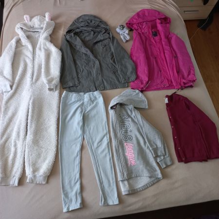 Über 30 Teile Kleiderpaket gr.128