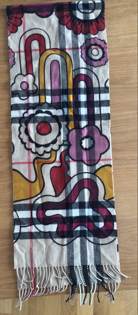 Burberry Foulards, Tücher & Schals: Burberry Schal Cashmere beige / design reversible – Gebraucht aus Uster von Schokhi 3