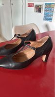 Schwarze Leder Pumps mit Riemchen guter Zustand