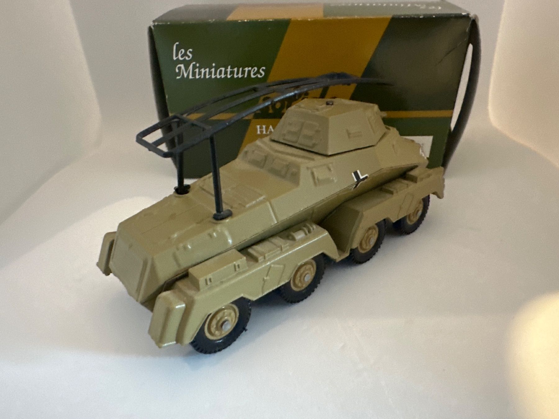 Kit di modellismo & Modellini statici: solido Bussing-Nag SD KFZ 232 – Usato da St-Légier-Chiésaz venduto da EvaVDRiviera 1