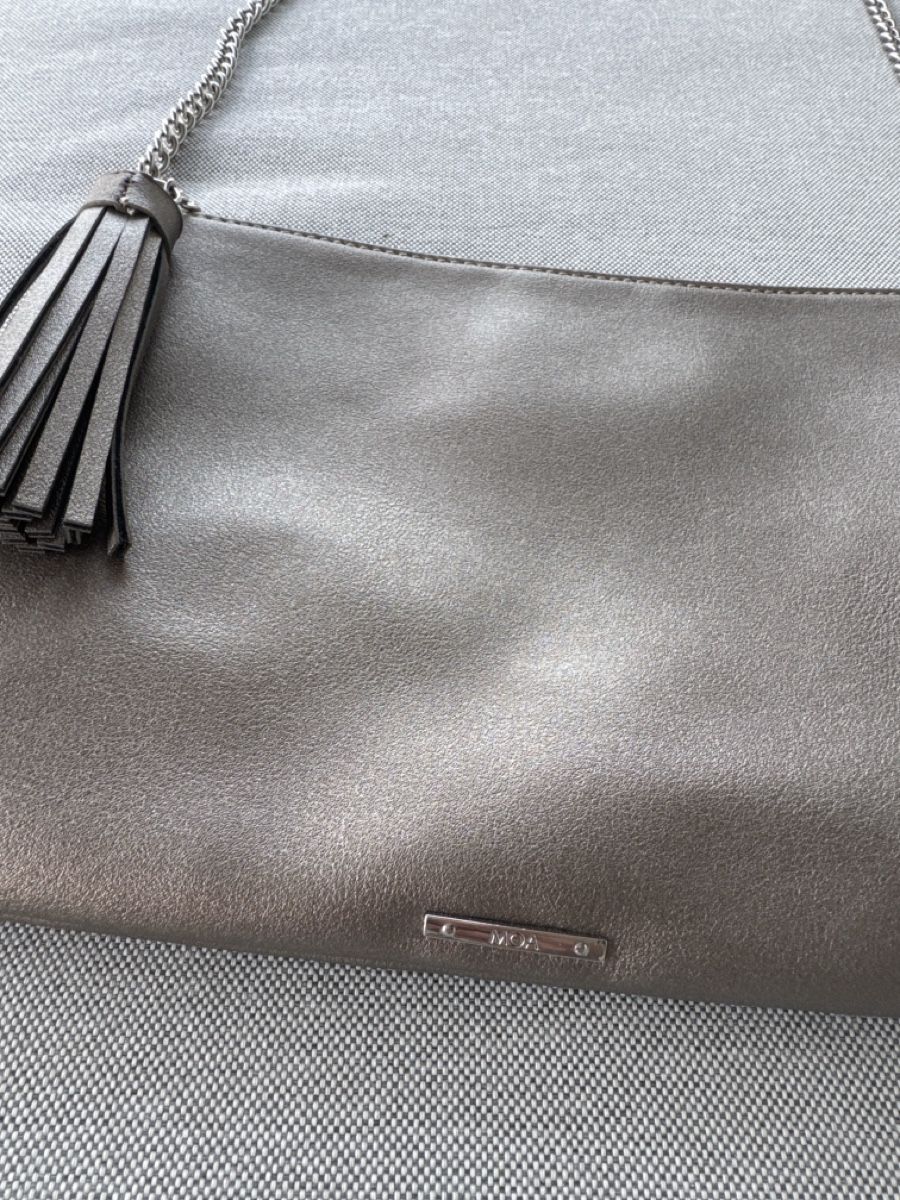 Borse da donna: Pochette chaîne  – Nuovo (secondo la descrizione) da Neuchâtel venduto da mar_7tb2 1