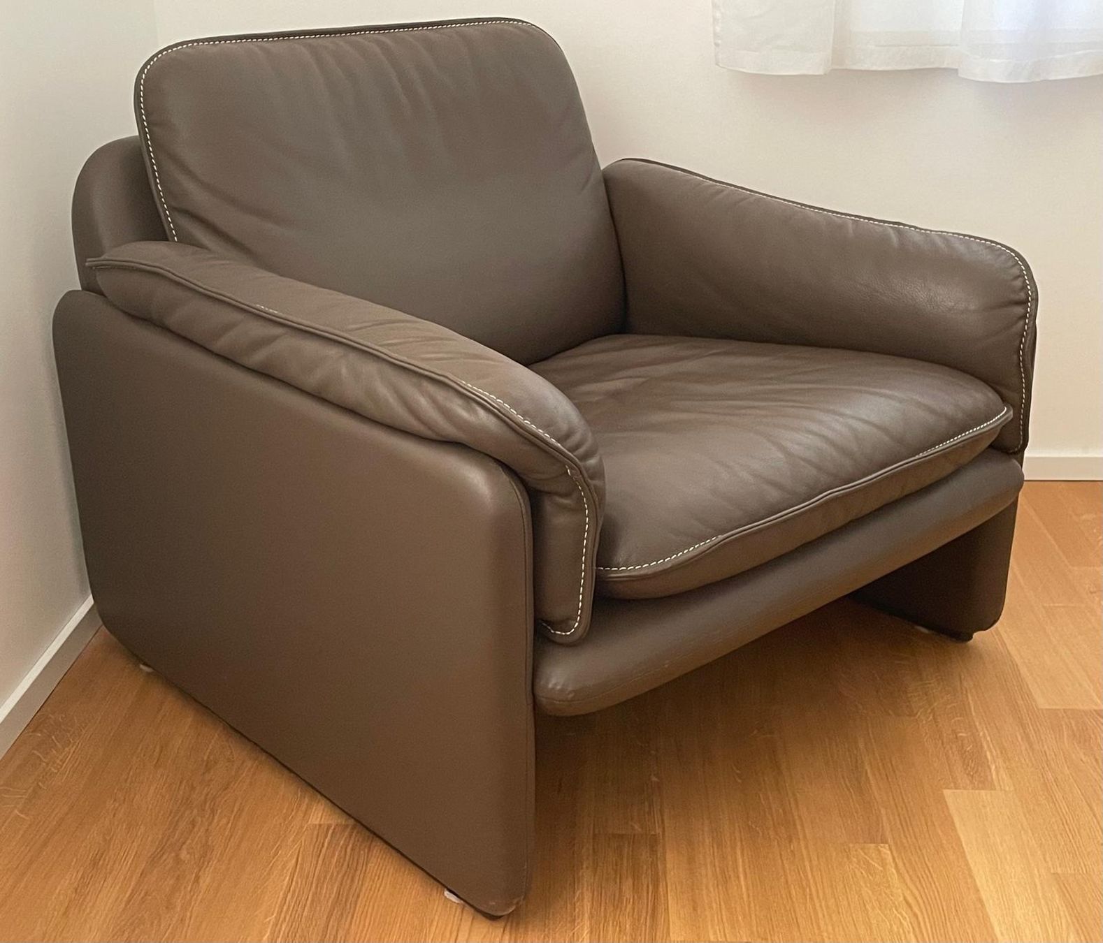 De Sede Divani: De Sede,  DS61,  2er Sofa mit Fauteuil , Leder, Topzustand – Usato da Basel venduto da max_6jfp 3
