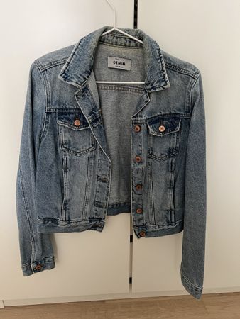 Jeansjacke New Look Gr. 38