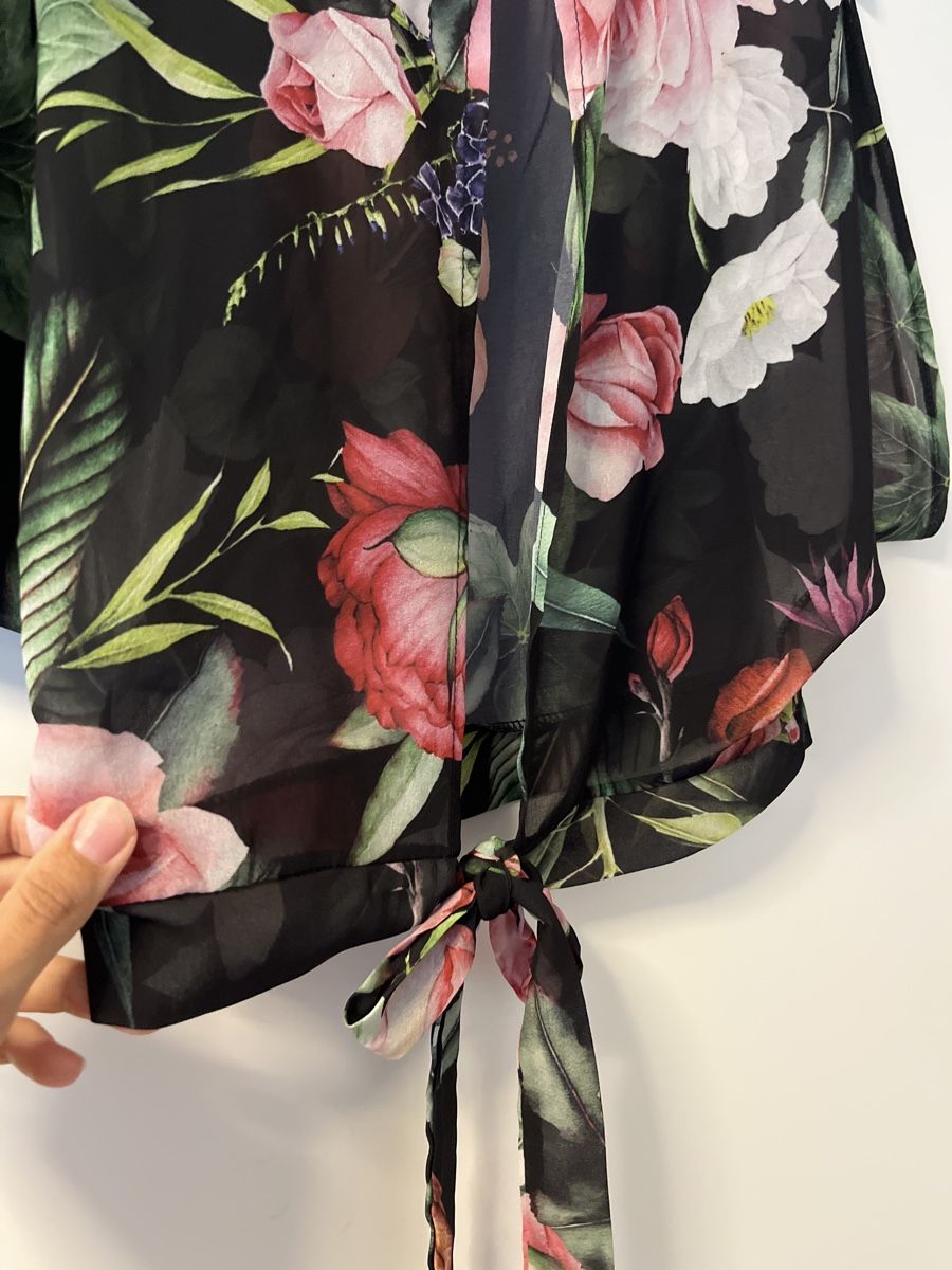 Camicette: Sommerliche Damen Bluse mit Blumenmuster, Grösse M – Usato da Emmenbrücke venduto da zak_5wtm 6