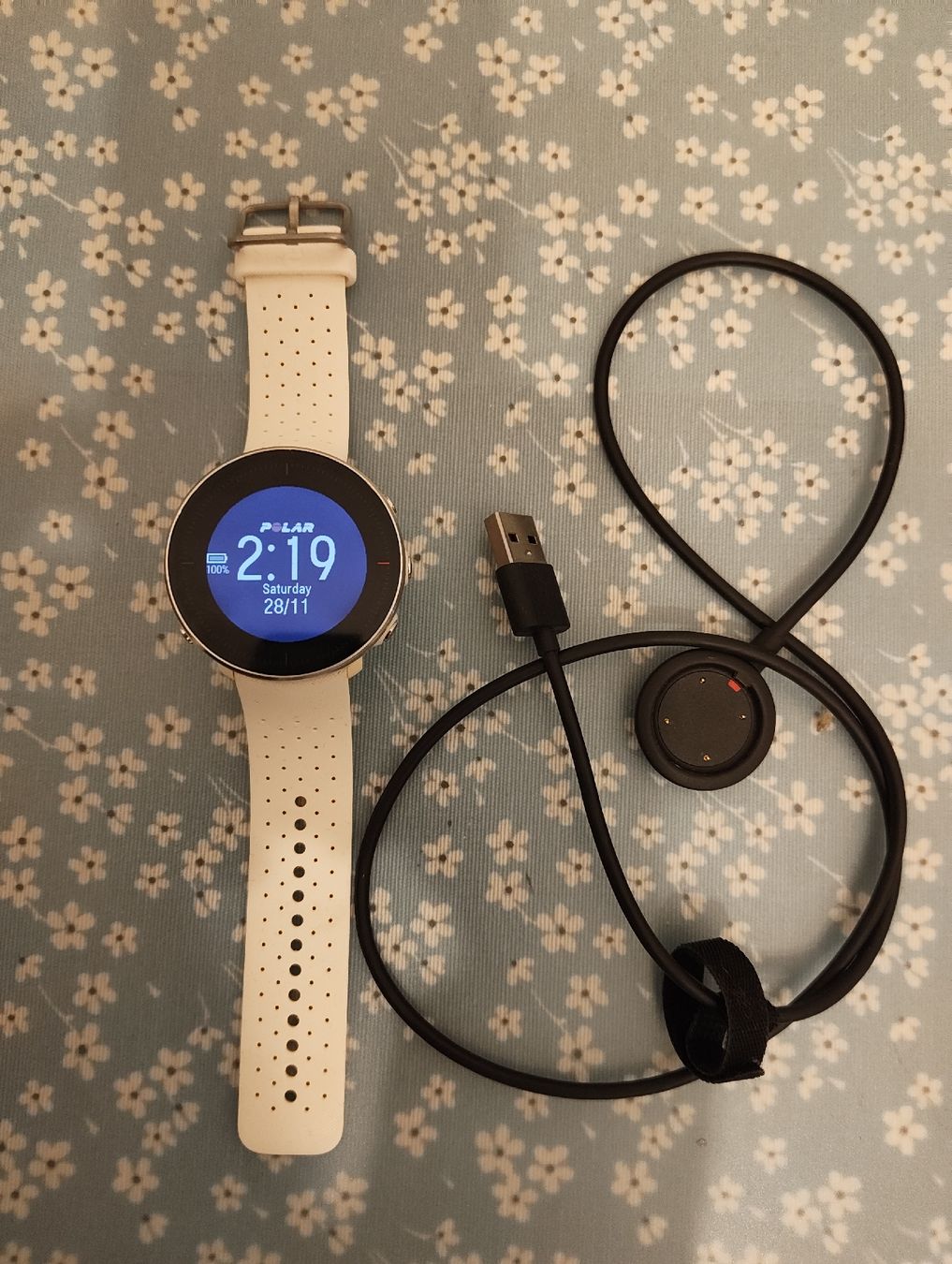 Polar Smartwatch: Polar Vantage M - Montre multisports blanche – Usato da Vevey venduto da faithfully_blonde