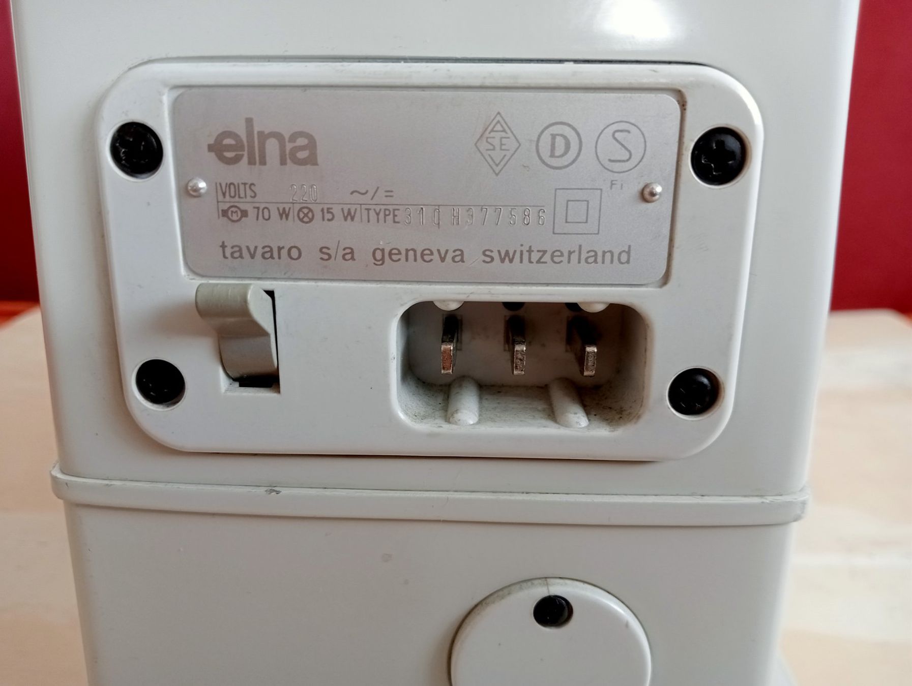 Elna Nähmaschinen: Elna Nähmaschine TSP – Gebraucht aus Grüningen von Urtica 2