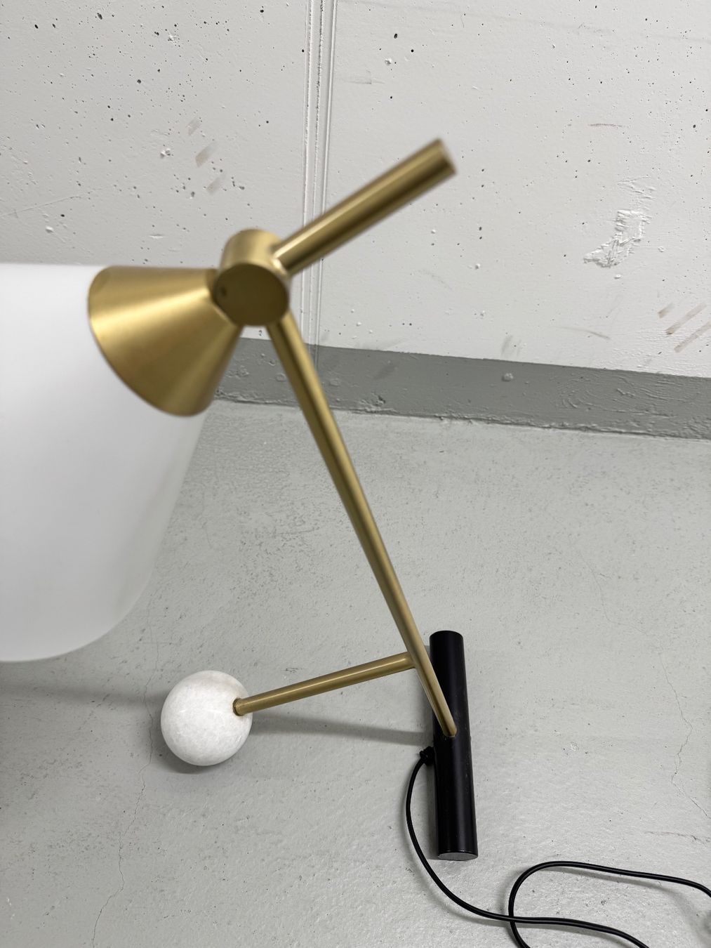 Lampade: Tischlampe in Gold / Weiss – Usato da Wallisellen venduto da Z0C 2